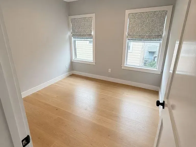 115 Beacon St #C — Photo 5