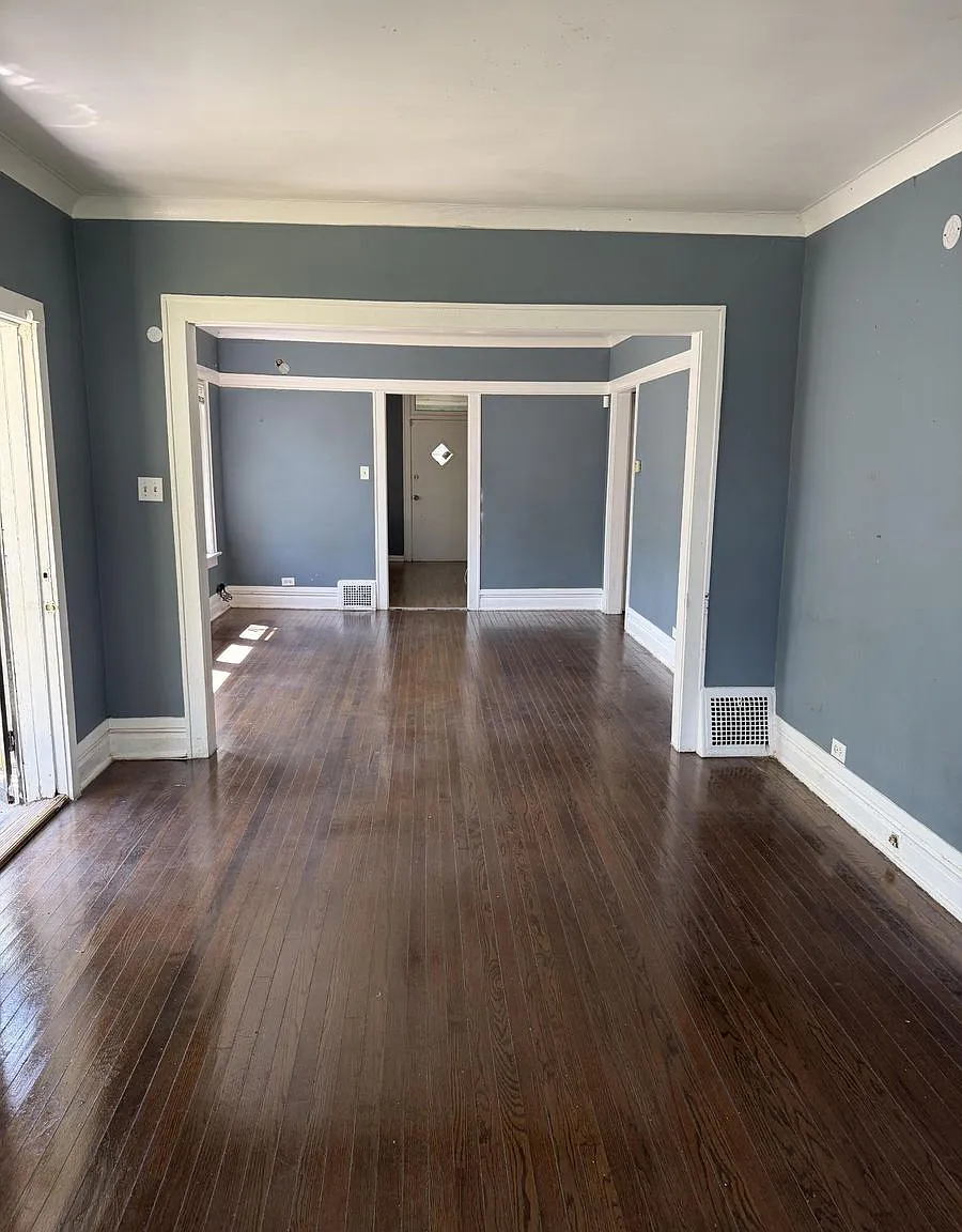 3 bed, 1.0 bath, $1,900 — Photo 4