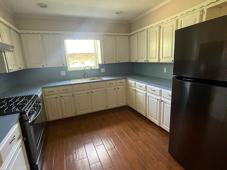 15 Preston Cir — Photo 3