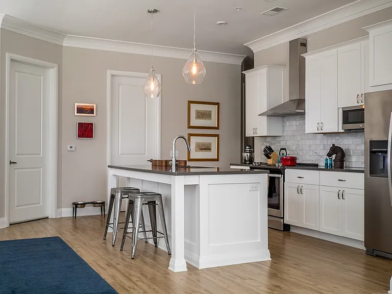 The Broadview — Photo 16