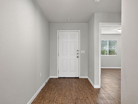 5th image of 10519 LEGACY CV