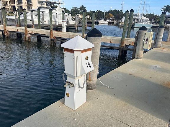 3rd image of 1466 Overseas Hwy #18