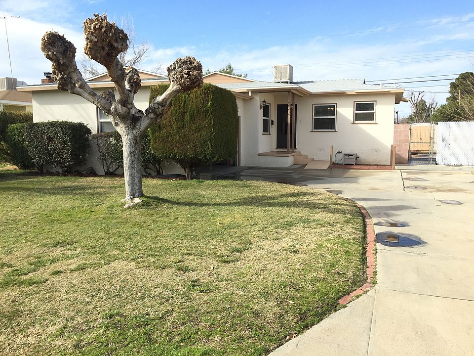 1st image of 44235 Foxton Ave