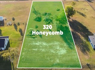 320 Honeycomb Dr, Victoria, TX 77904