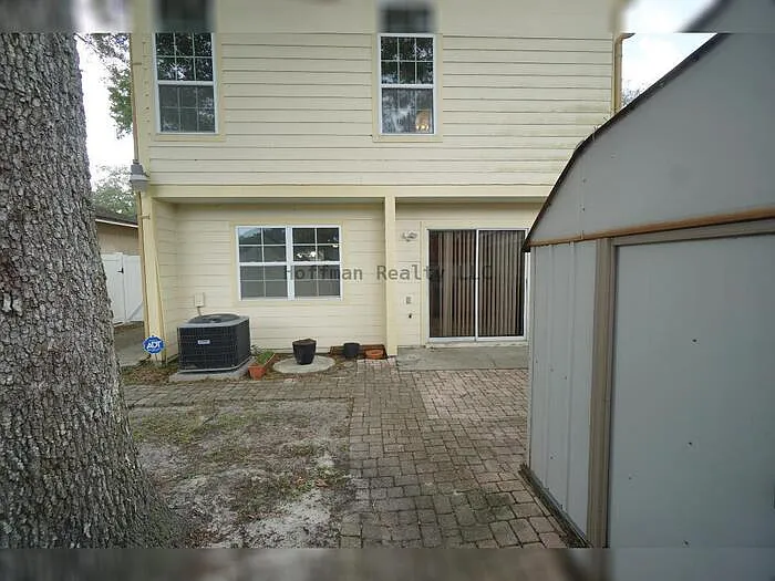 7605 Glades Ct — Photo 25