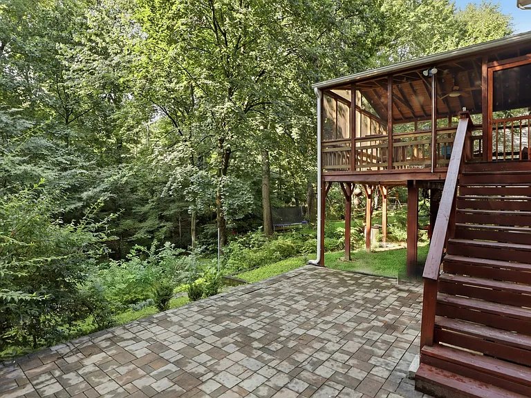 8818 Blue Sea Dr — Photo 34