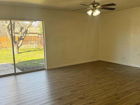 3rd image of 337 Bluebonnet Trl #2