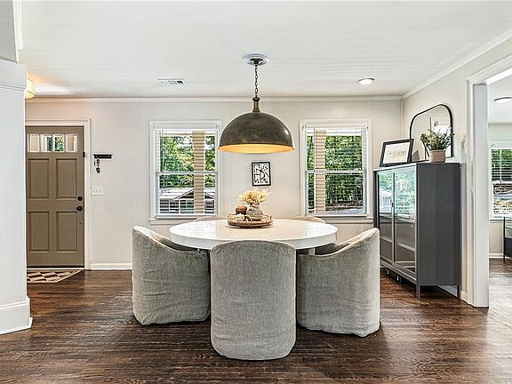 4th image of 109 Juniper St