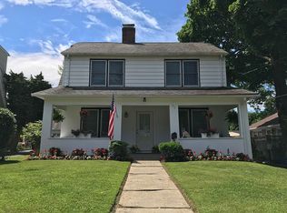 71 Glenwood Rd, Glen Head, NY 11545