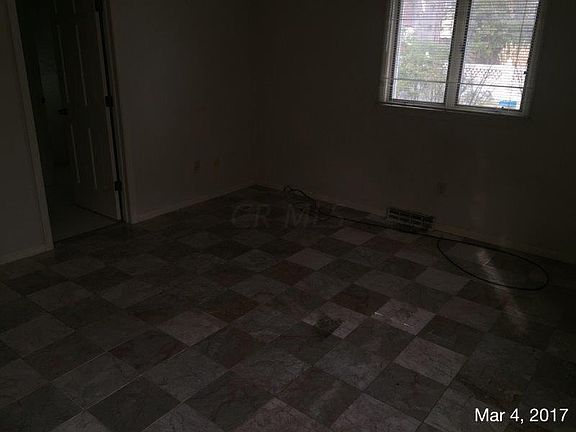 2nd image of 2828 Park Lane Dr