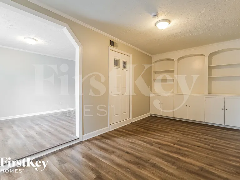 2103 Charles Cudd Ct — Photo 6