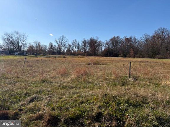 2nd image of 3436 Carlisle Pike
