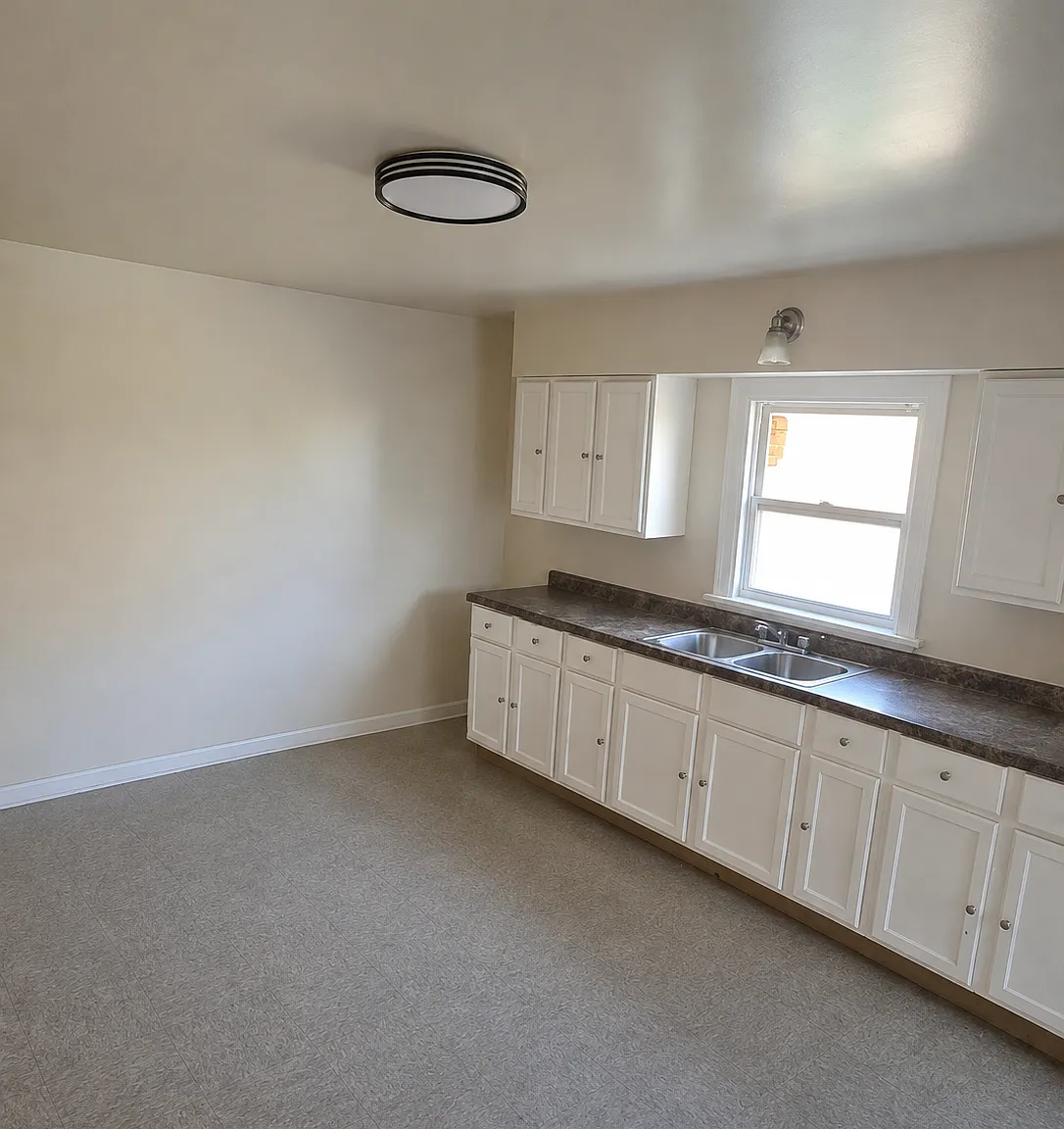 2 bed, $1,000 — Photo 2