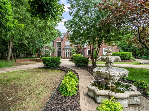 9801 N Stonewick Rd, Owasso, OK 74055