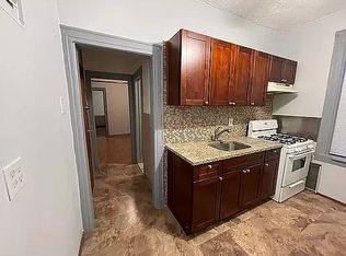 24-15 29th St #B, Astoria, NY 11102