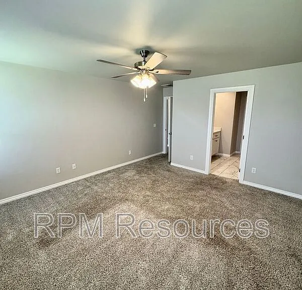 8401 NW 162nd St — Photo 13