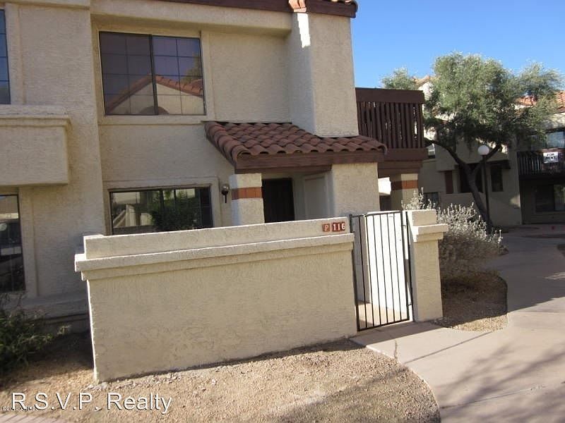 1st image of 700 E Mesquite Cir