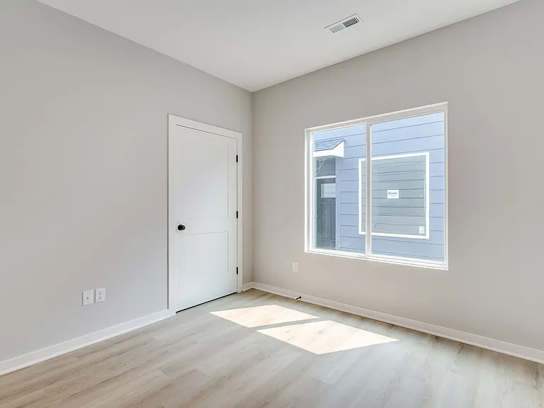 Cypress Glen — Photo 19