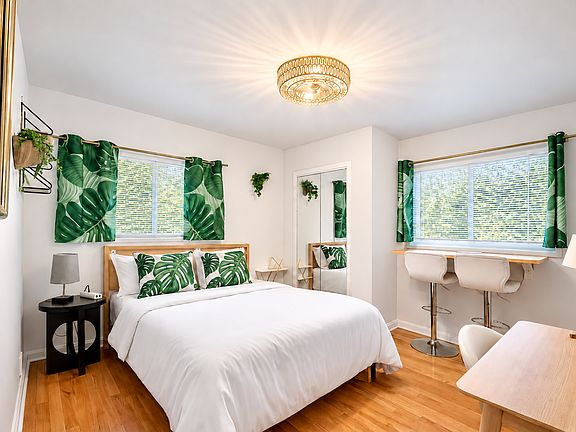 5th image of 2584 Lancaster Dr #1