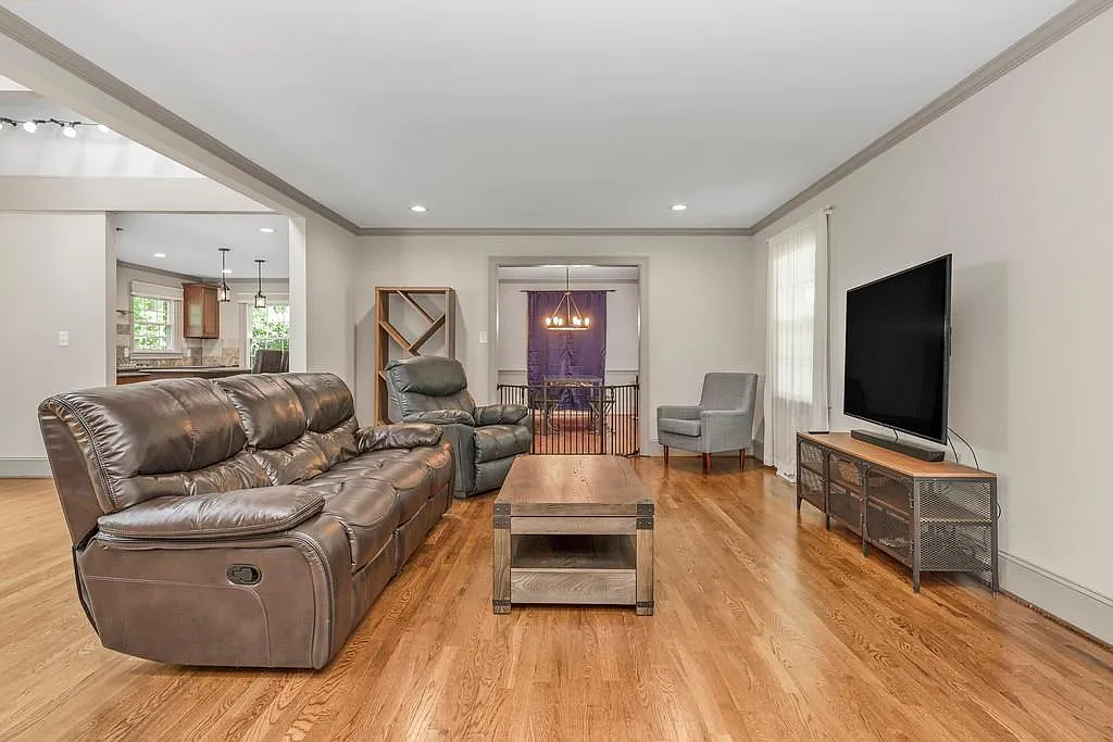 471 Sherwood Forest Rd — Photo 4