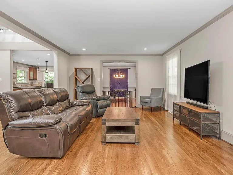 471 Sherwood Forest Rd — Photo 4