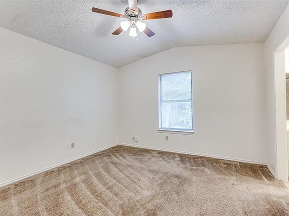 4th image of 6855 S Creek Dr
