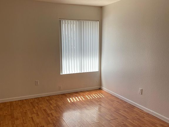 2nd image of 5918 W Golden Ln