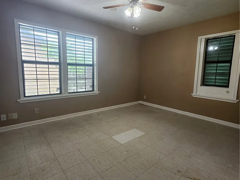 4945 Dodd Dr — Photo 5