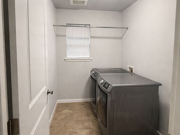 2nd image of 28918 44th Ave S