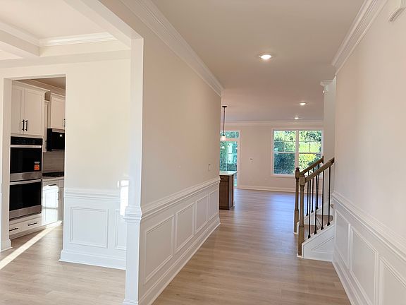 3rd image of 2869 Atwater Pond Cir