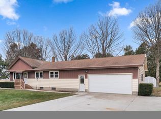 N10711 Center Line Rd, Mayville, WI 53050