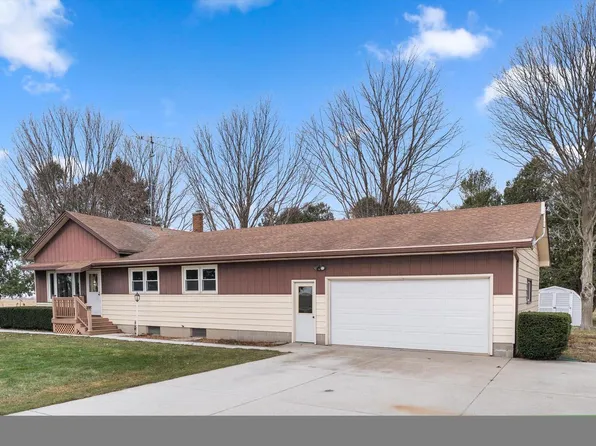 N10711 Center Line ROAD, Mayville, WI 53050