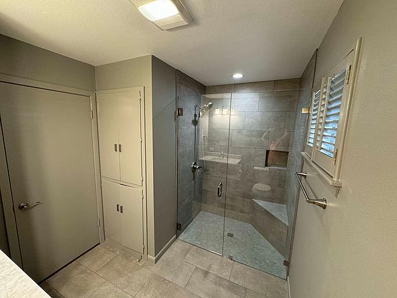 2nd image of 612 W 32nd St Unit B