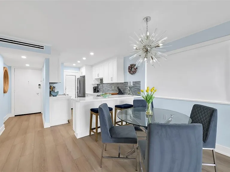 1300 Gulf Shore Blvd N #700 — Photo 7