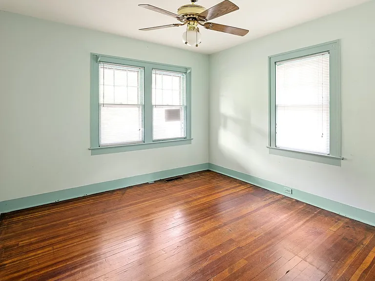 39 Adams St — Photo 10