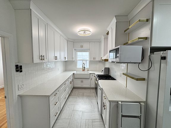 3rd image of 22-11 37th St #1