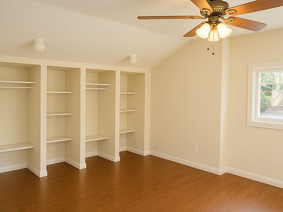 4th image of 1380 W 30th St #844036282