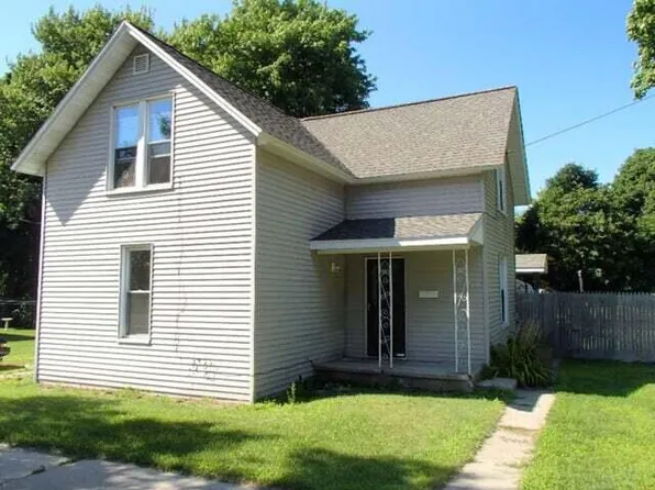 210 E Hanson St, Whitehall, MI 49461