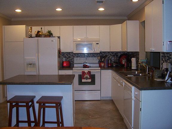 4th image of 10712 Sunbelt Dr