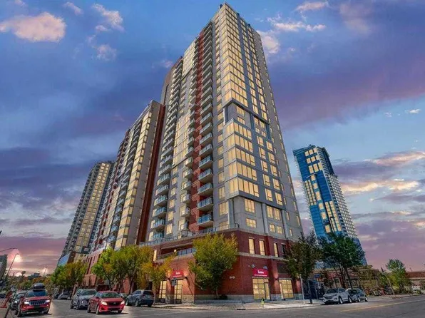 1053 E 10th St SW #411, Calgary, AB T2R 1S6