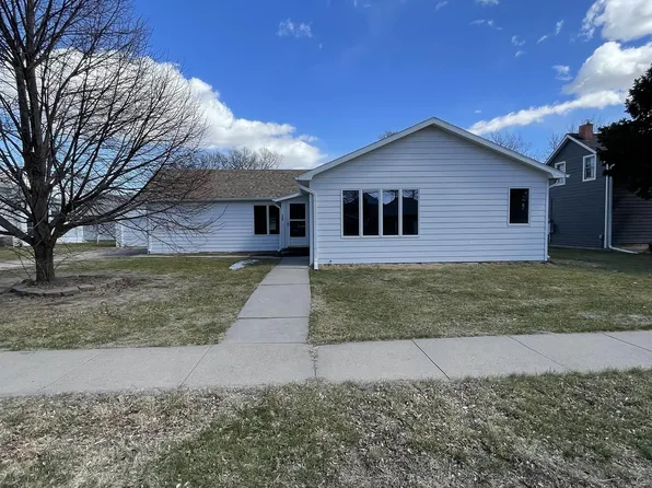 230 N Church St, Elm Creek, NE 68836