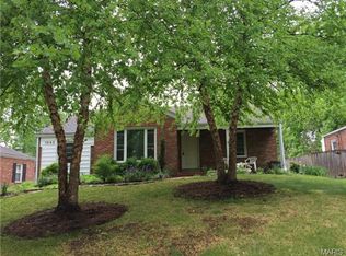 1043 Simmons Ave, Saint Louis, MO 63122