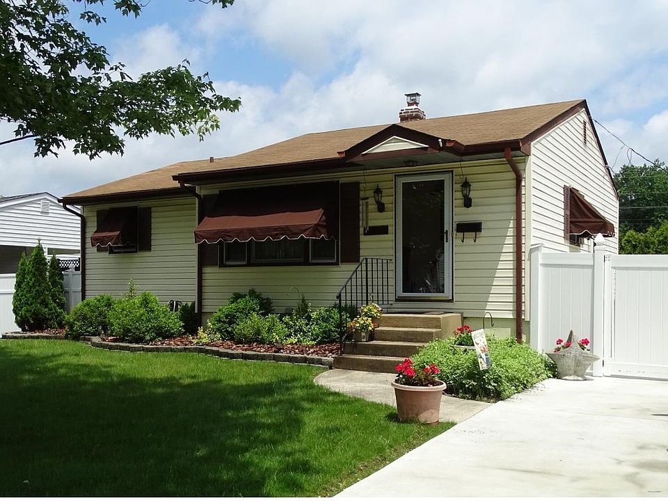 1st image of 1106 Birchwood Dr