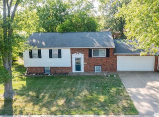 1813 Valencia Pl, Pekin, IL