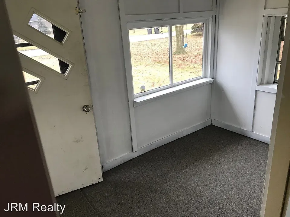2 bed, 700 sqft, $900 — Photo 4