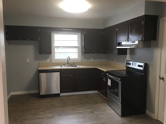 4th image of 304 Hobson Ave
