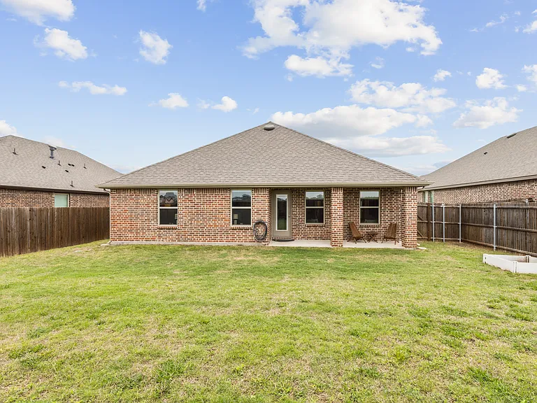 4018 Woodford Dr — Photo 27