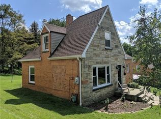 709 Center St, Conway, PA 15027