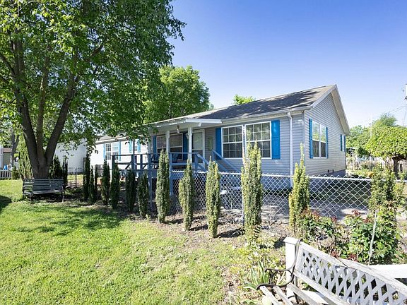 3rd image of 609 South St