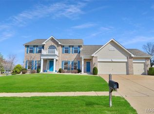 2211 Dartmouth Place Dr, Ballwin, MO 63011